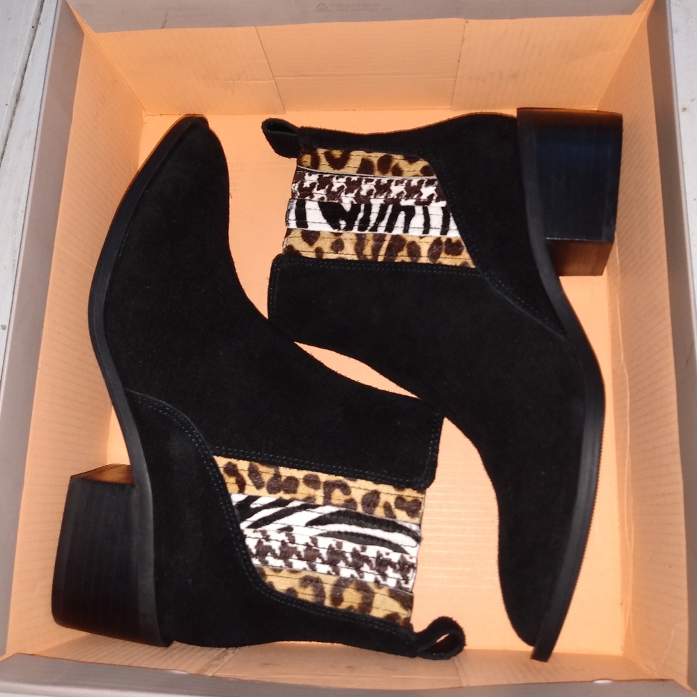 Crown Vintage TOLANA Suede Ankle Boots Sz 7 M